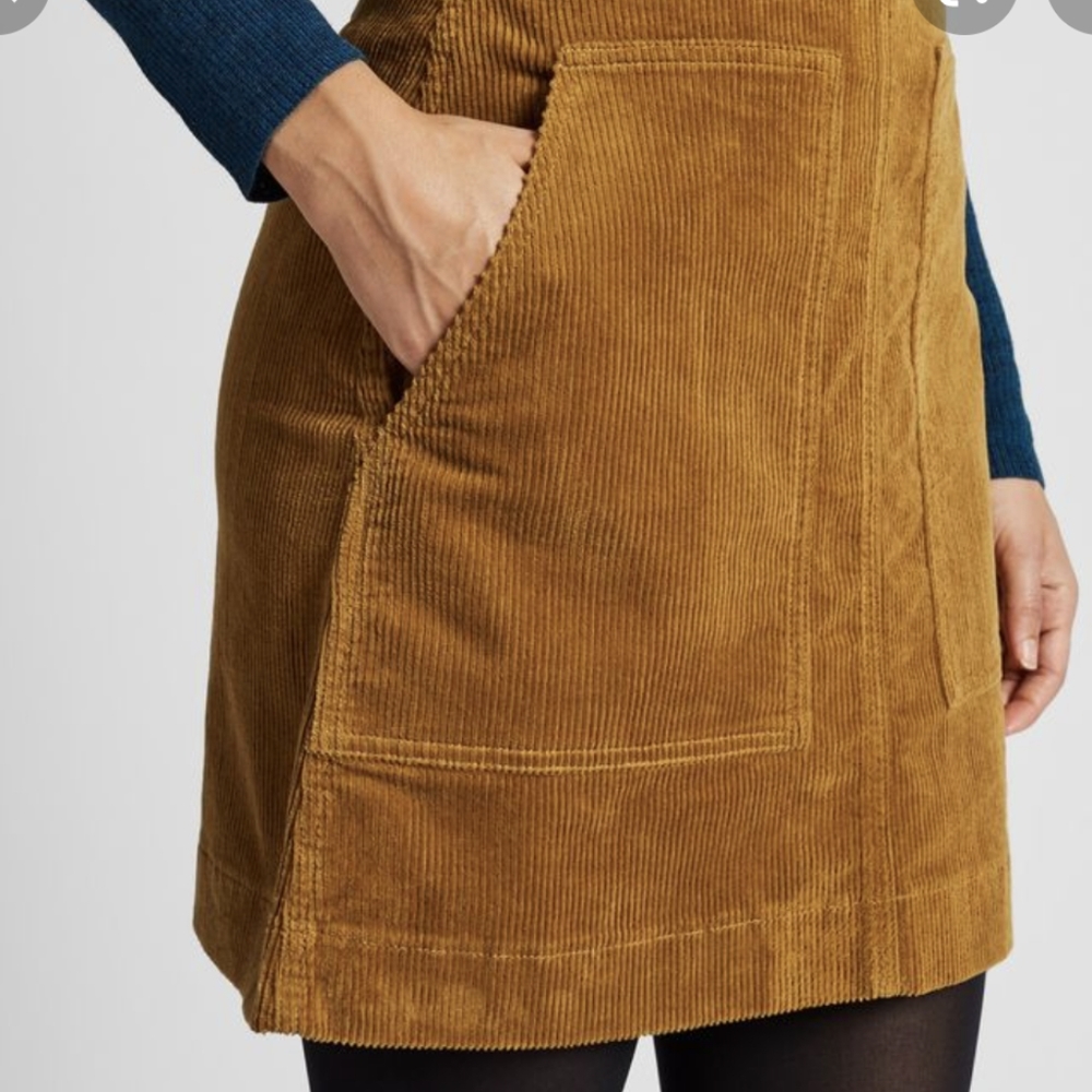 Adorable mustard corduroy skirt
